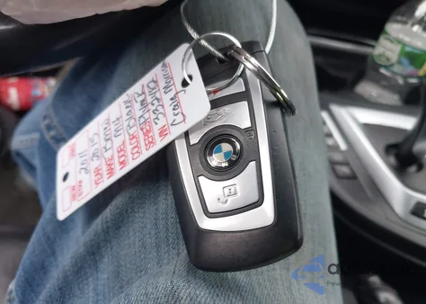 2015 BMW M4 z USA, uszkodzony, nr VIN WBS3R9C58FK332482